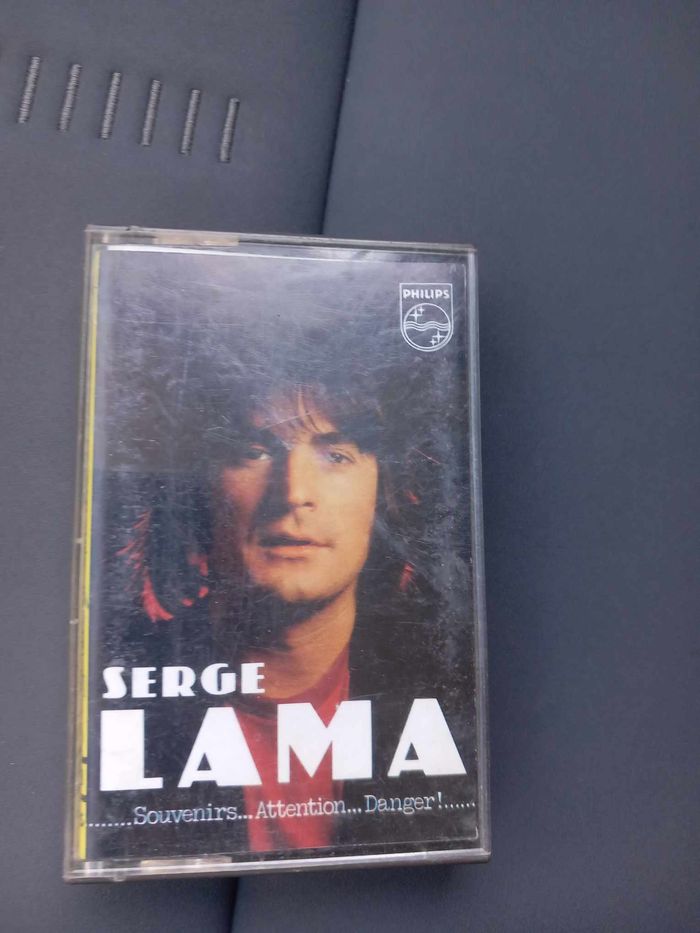 Cassette audio de Serge Lama : souvenirs attention danger