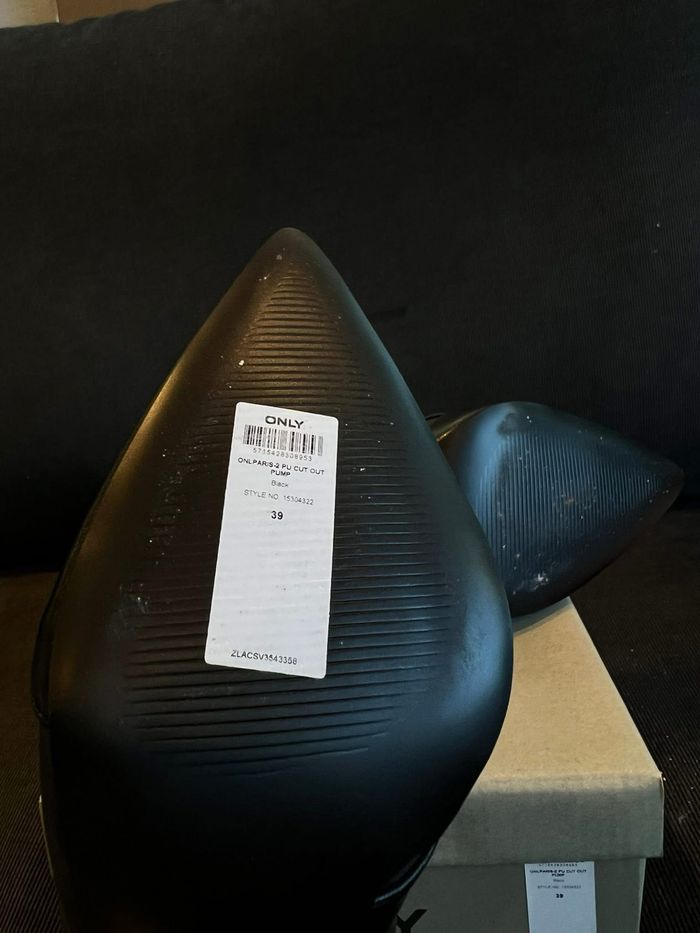 Escarpins, Only, 39. À vendre dans leur boîte état neuf Très jolis - photo numéro 3