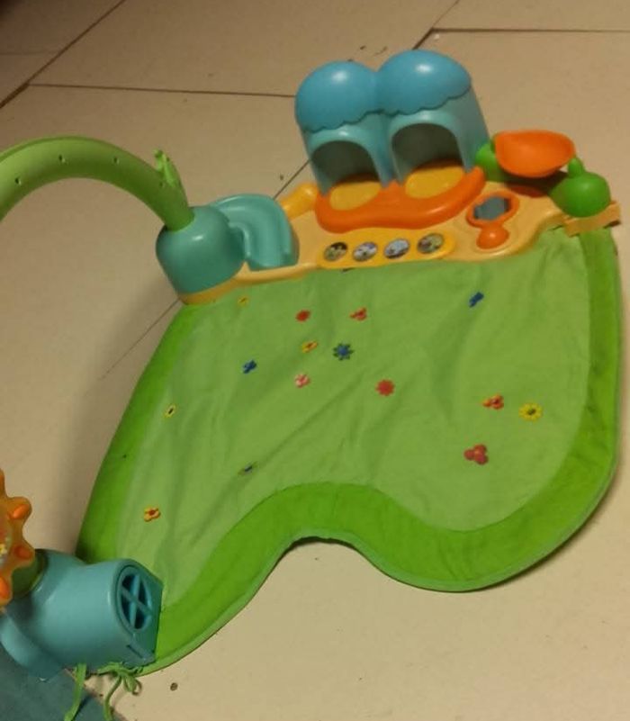 Tapis d'éveil et apprendre à marcher 10 € pièce - photo numéro 2