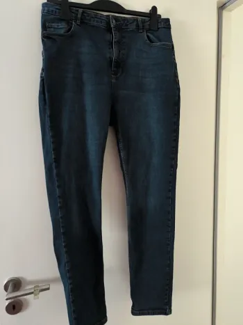 Jean Skinny. Bleu marine. Kiabi. Taille 46