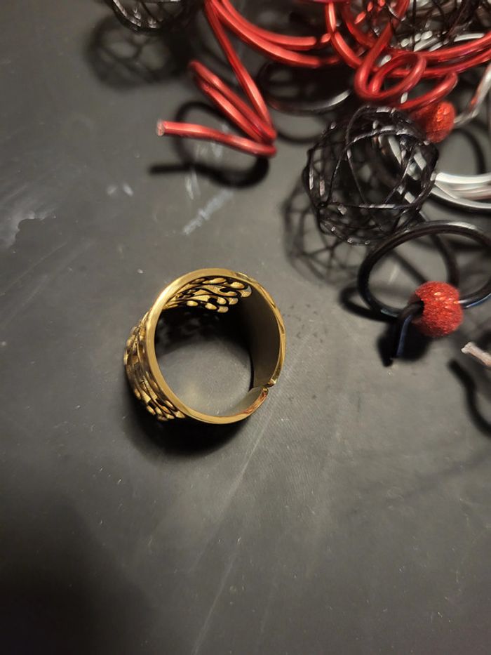 Bague acier inoxydable ajustable motif floral ajouré doré - photo numéro 3
