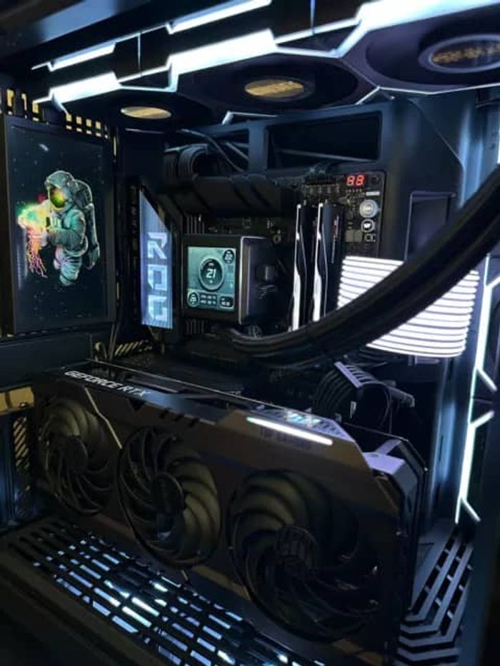 PC de jeu haut de gamme – RTX 4090, Ryzen 7 9800X3D, boîtier tactile HYTE Y70, 64 Go de RAM DDR5