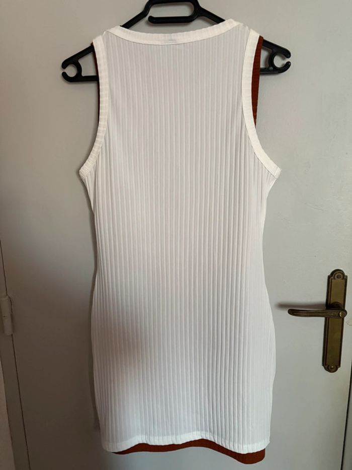Lot 3 robes - photo numéro 2