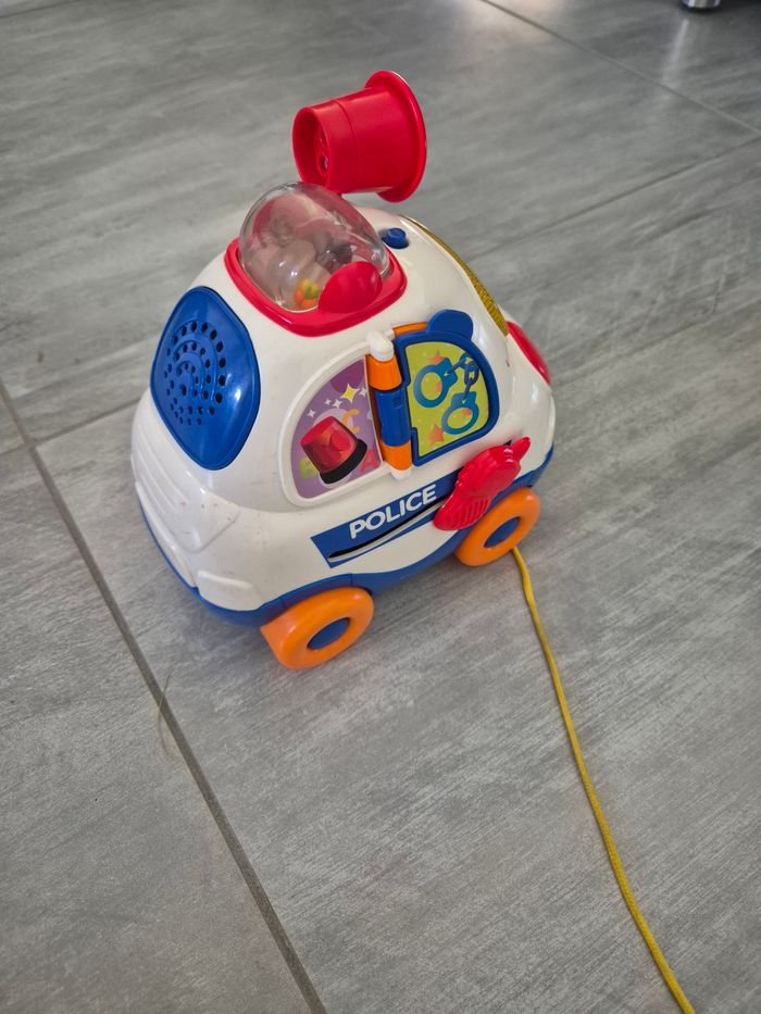 Voiture de police a tirer - photo numéro 4