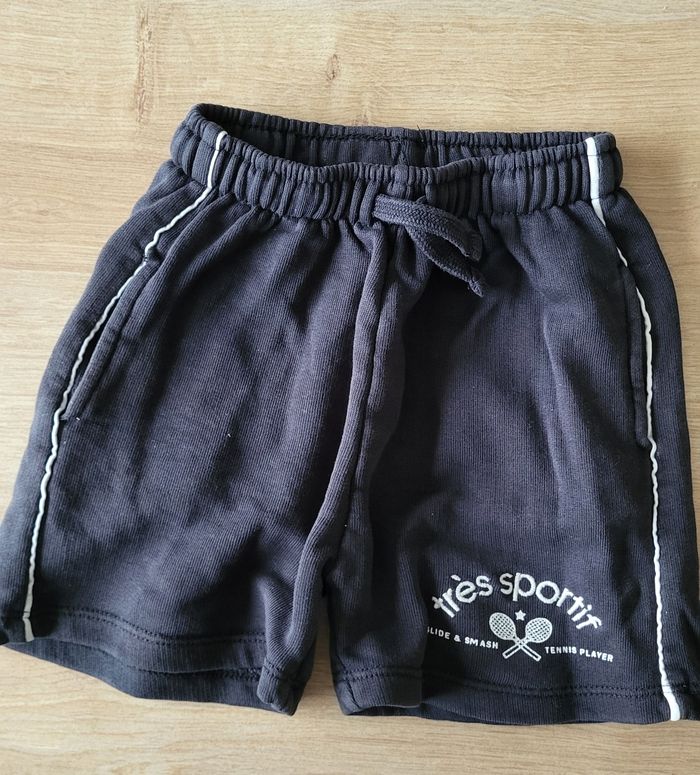 Lot 4 shorts 4ans Zara - photo numéro 9