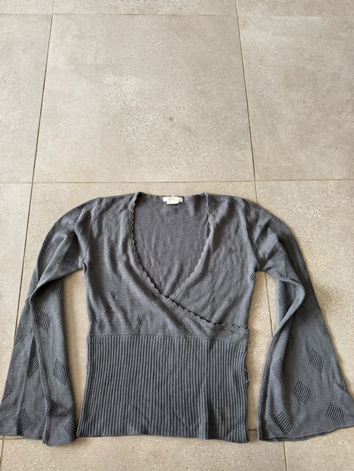 Haut gris taille 42/44, bon état
