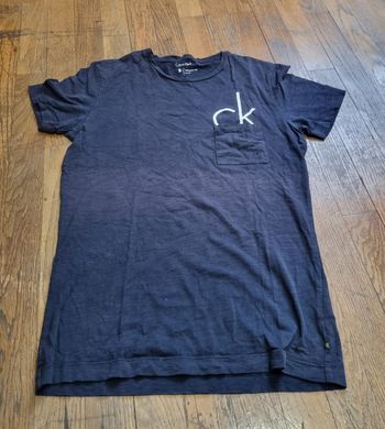 t-shirt manche courte calvin klein gris foncé taille 36