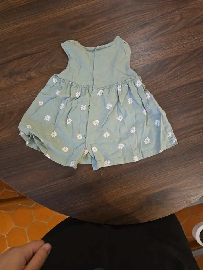 Robe 6 mois - photo numéro 2