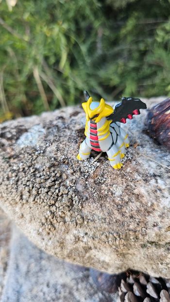 Super figurine Pokemon Nintendo Giratina
