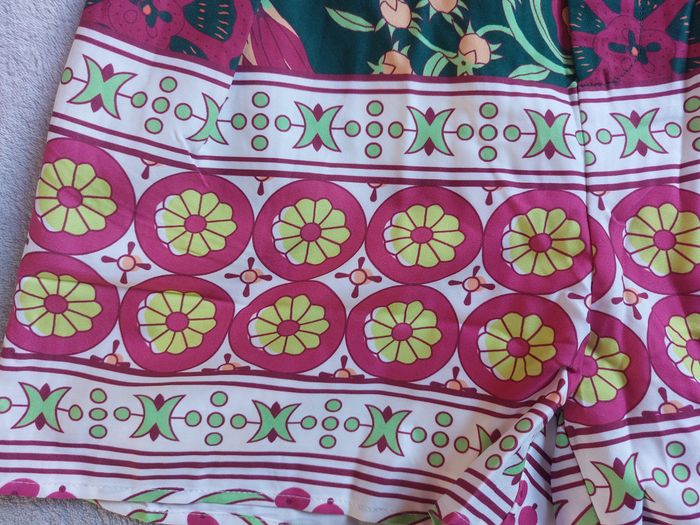 Short Mulla imprimé multicolore taille S 34-36 - photo numéro 3