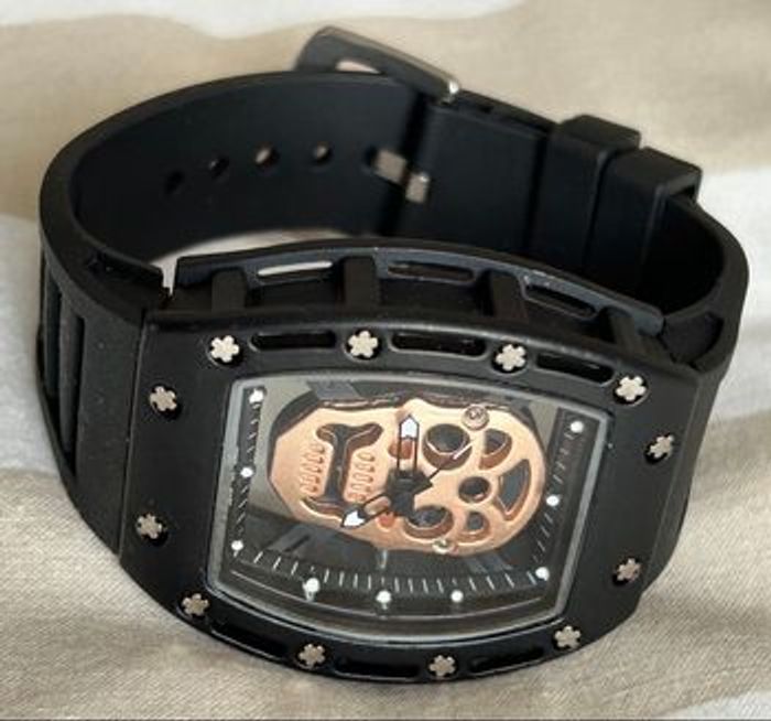 Montre tête de mort - photo numéro 3