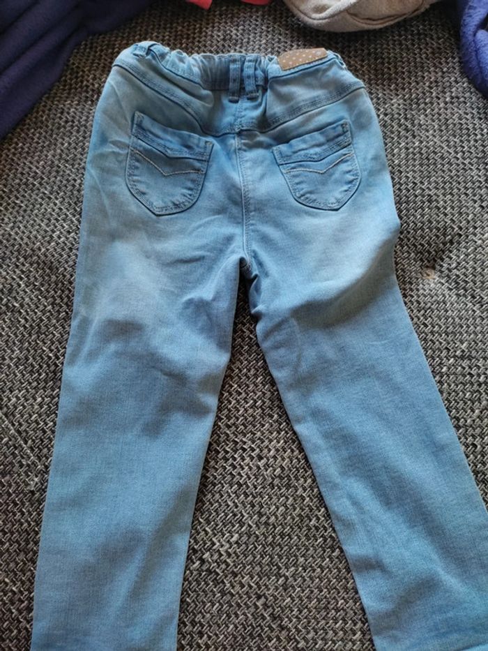 Jeans 36 mois (98 cm) - photo numéro 2