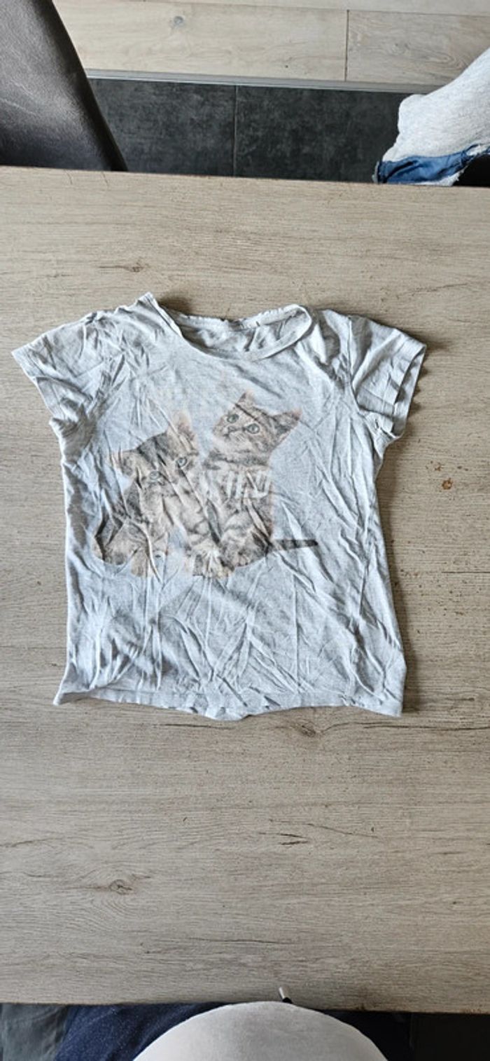 T shirt gris clair, manches courtes, C&A, taille 146/152 (11/12ans) - photo numéro 2