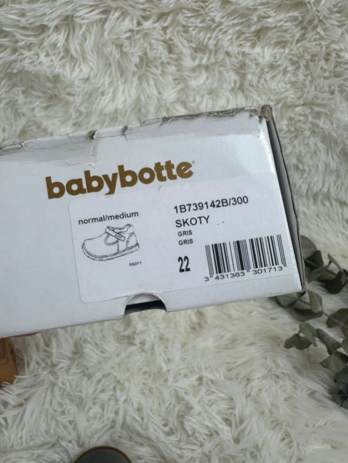Paire de chaussures Babybotte taille 22 - photo numéro 8