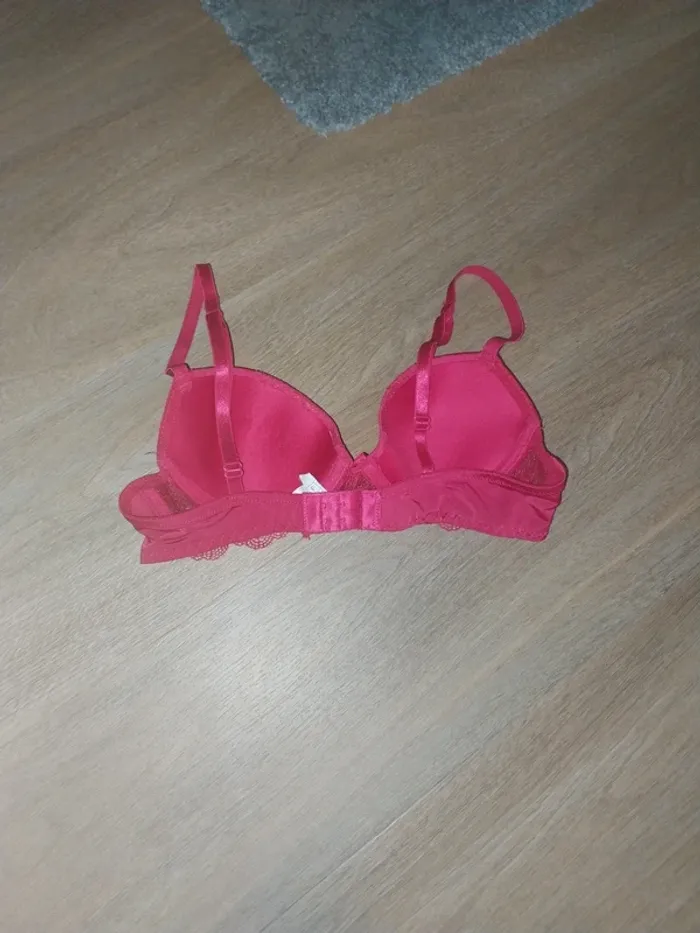 Soutien gorge - photo numéro 2