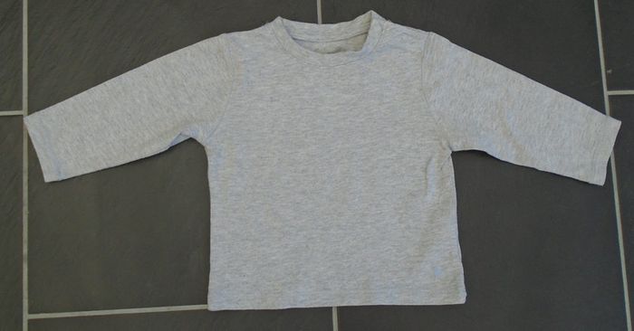 Tee shirt manches longues garçon 9 mois