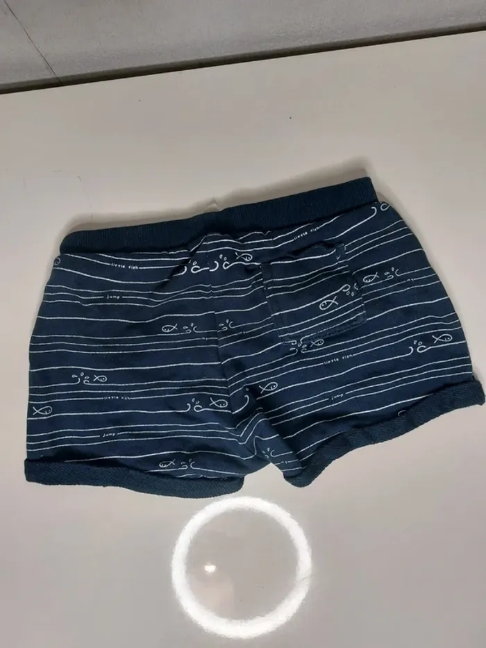 Short bleu imprimé "Kiabi" - photo numéro 2