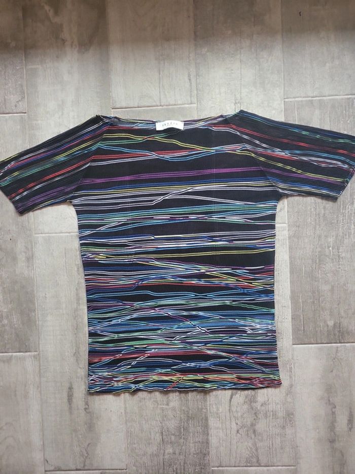 Magnifique t-shirt en maille sandro taille 38