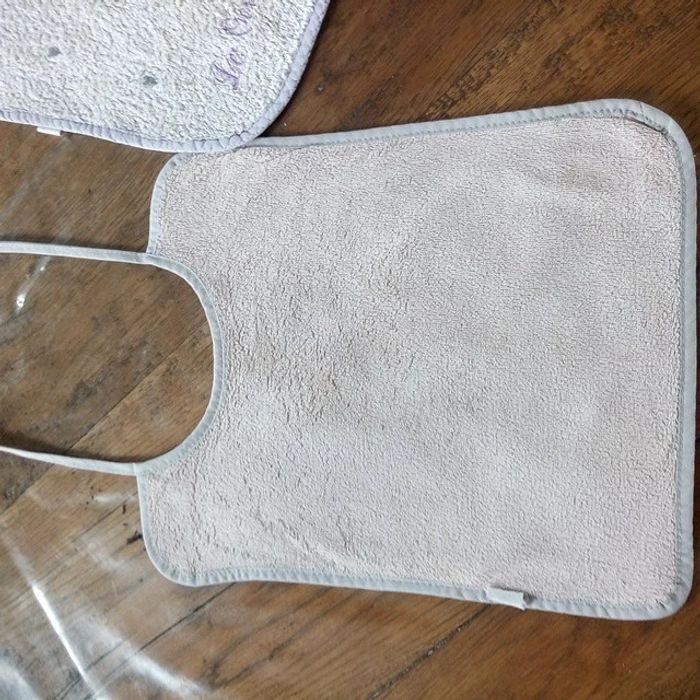 Lot bavoirs - photo numéro 2