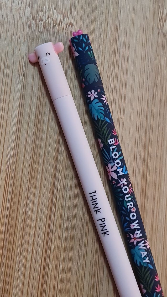 Legami Cochon 🐷+ Fleur 🌸= 2 Stylos Effaçables Neufs - photo numéro 3