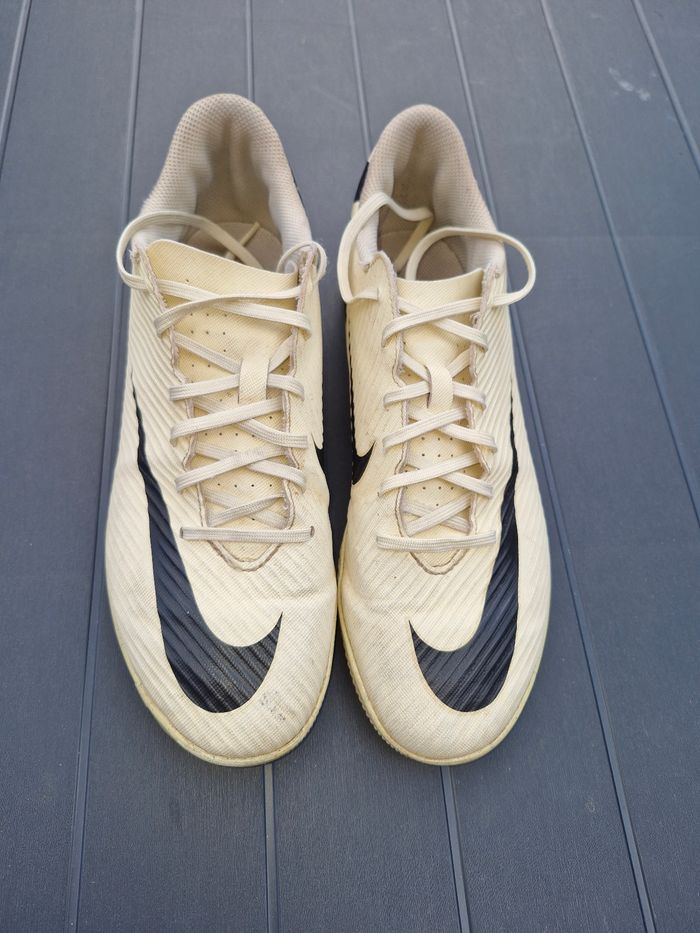 Baskets futsal Nike stabile taille 41