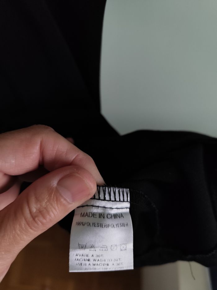 Robe noire taille M/L - photo numéro 4