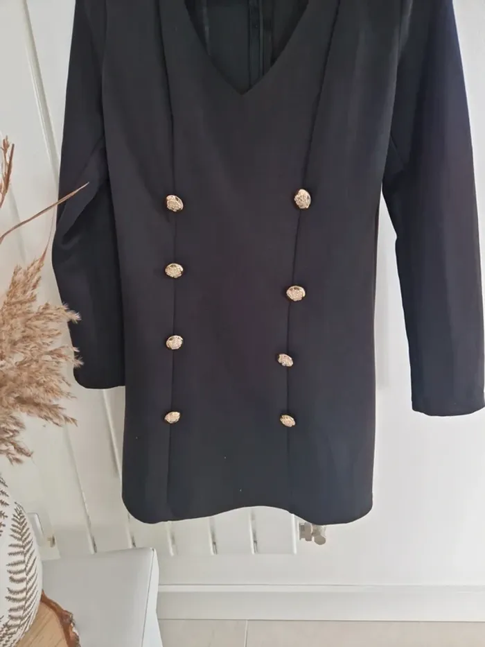 Robe noire façon marinière - photo numéro 2