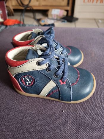 Bottines Vertbaudet neuves tout cuir taille 19