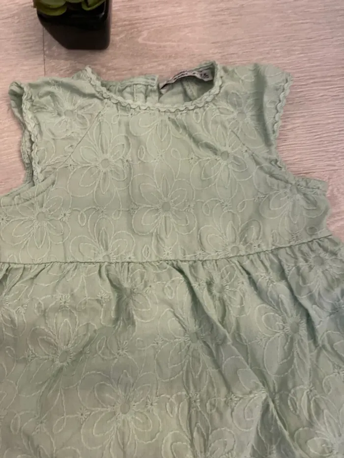 Robe verte - photo numéro 2