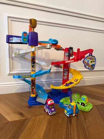 Mega Circuit spirale VTech Tut tut mobiles et voitures