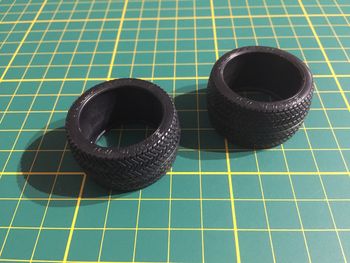 Lot x2 pneus arrière pièce miniature Bburago burago Porsche 996 Turbo 1/18 1/18e 1/18eme #A68