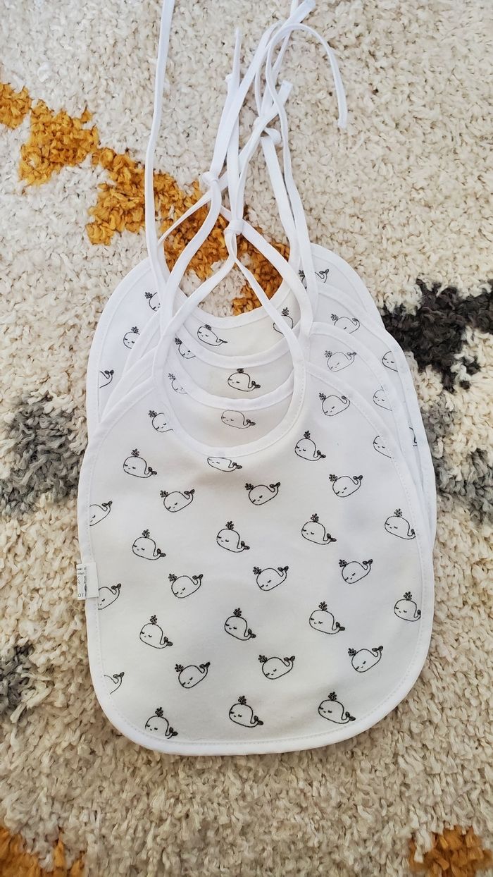 🎀 Lot de 4 bavoirs 🎀 - photo numéro 3