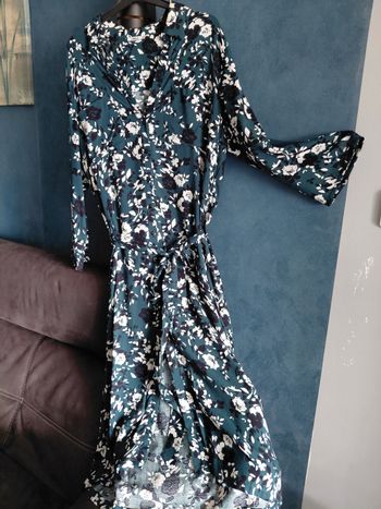 Robe midi mollet ,forme chemisier