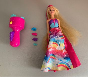 Barbie Dreamtopia princesse tresses magiques