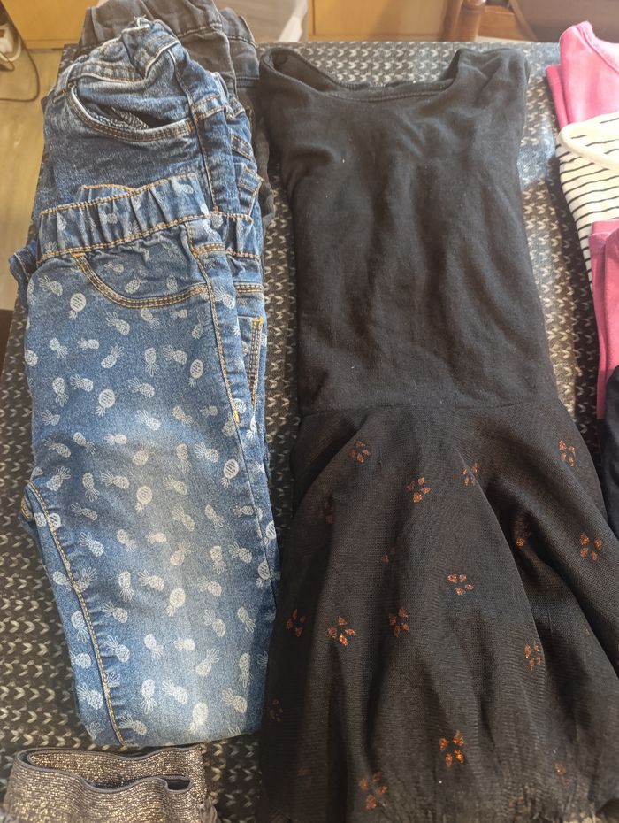 Lot vêtements hiver fille 5 ans TBE - photo numéro 2