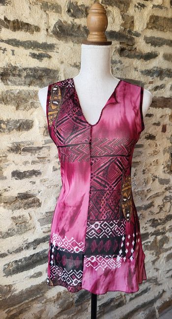 Débardeur bordeaux rose motifs africains Taille 34