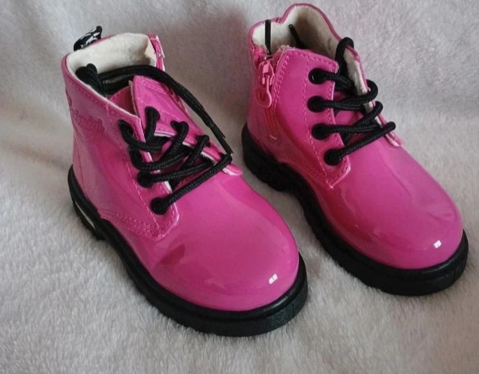 Magnifique bottine fourré vernis antidérapante taille 24 facile a enfiler - photo numéro 8