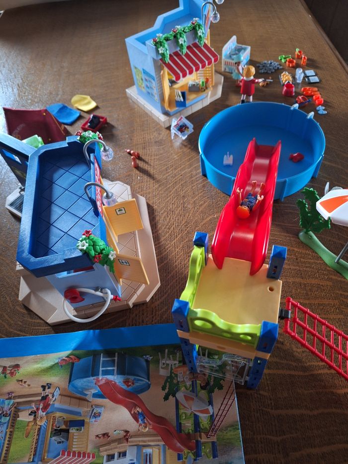 Playmobil camping + piscine 71727 COMPLET - photo numéro 9