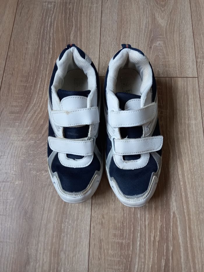 Basket bleu et blanche taille 36