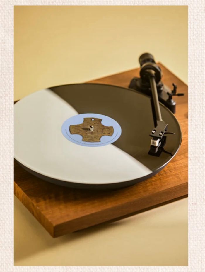 Sabrina Carpenter Man’s Best Friend limité - photo numéro 2