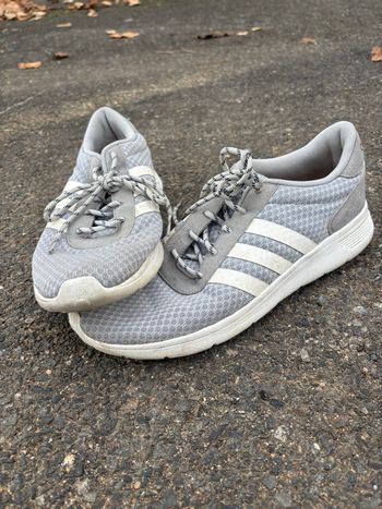 Chaussures Adidas runing 10€