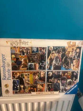 4 Puzzles 100 pièces de Harry Potter.