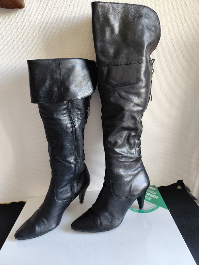 Bottes hautes cavalier ou cuissardes pointure 39 en cuir noir talon 7.5cm - photo numéro 2
