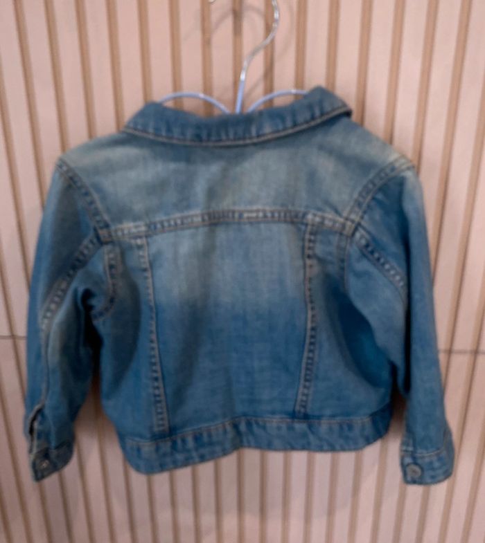 Blouson / veste court en jean -h&m- 86 cm - photo numéro 2