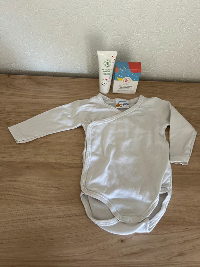 👶 Body blanc Kiabi pour bébé 👶 - photo numéro 2