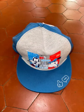 casquette Disneyland Paris taille 57 neuve avec étiquette