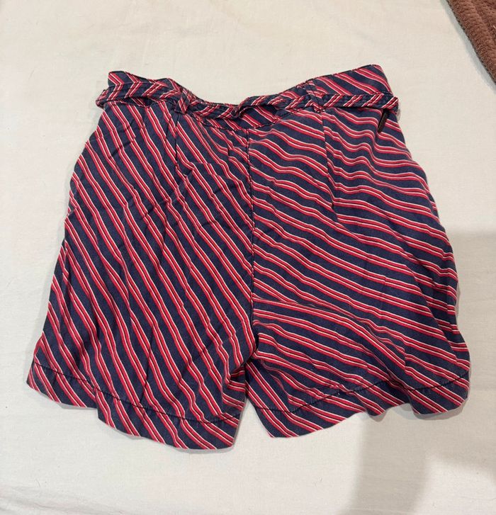 Short rayé rouge et bleu marine tissu - photo numéro 4