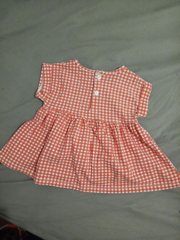 Robe a carreaux _ 3 mois - photo numéro 3