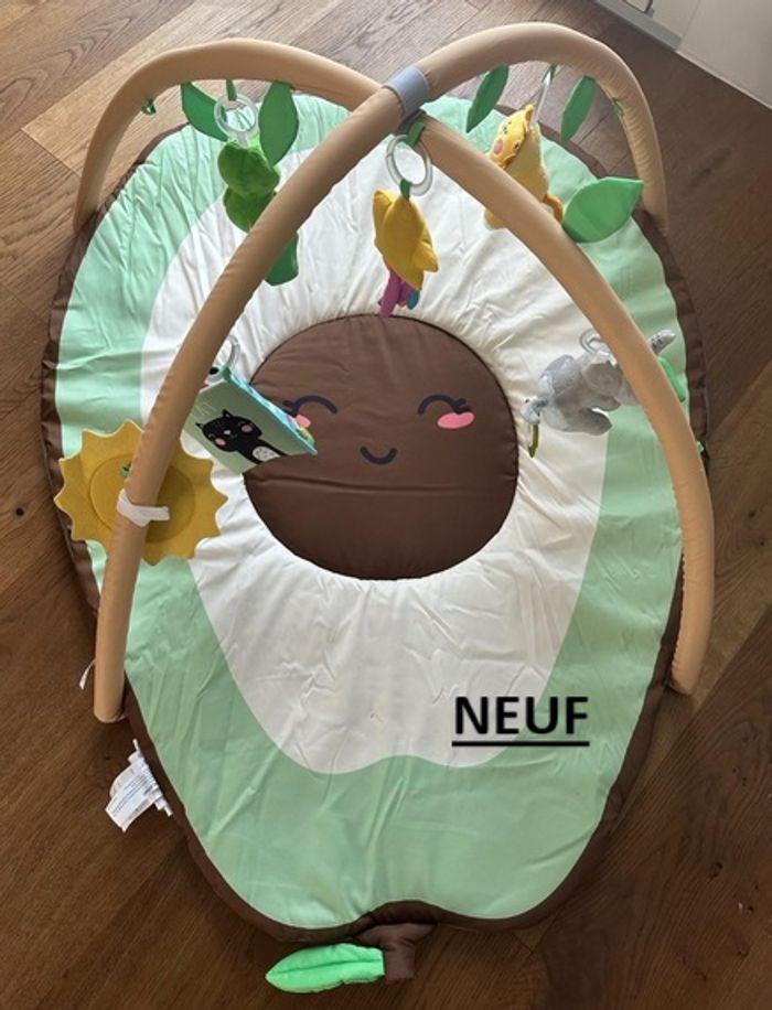 Tapis D'éveil Bébé, de Jeu et D'activité avec 6 Jouets Détachables avec Arches