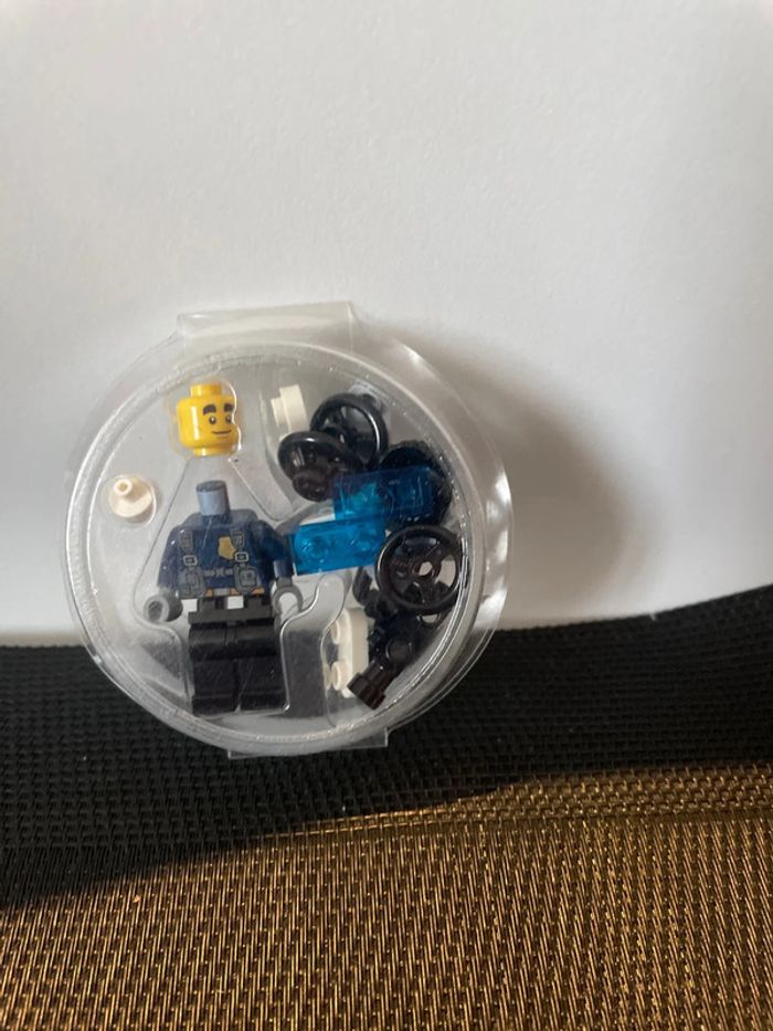 Lego city police minifigure mini figurine policier officiel neuf agent de police